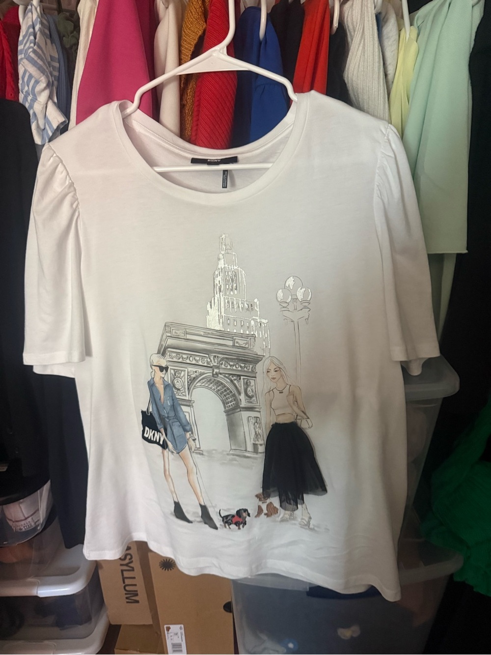 DKNY Graphic puff sleeve t shirt - Size Large - Picture 2 of 5